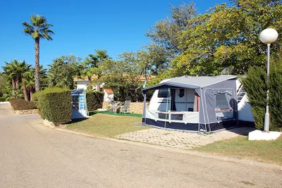 Camping La Rosaleda - Wohnwagen- und Zeltstellplatz auf dem Campingplatz