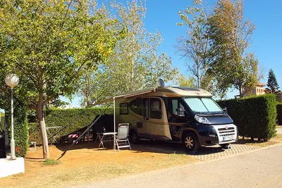 Camping La Rosaleda - Wohnmobilstellplatz auf dem Campingplatz