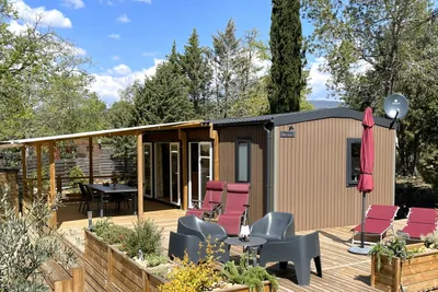 La Tuquette  - Mobilheim mit Terrasse auf dem Campingplatz
