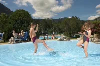 Camping Le Berceau  -   Pool auf dem Campingplatz