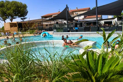 Camping Le Rayolet - Freibad auf dem Campingplatz
