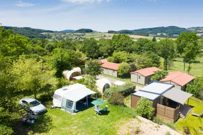 Camping Le Village des Meuniers - Campingplatz aus der Vogelperspektive