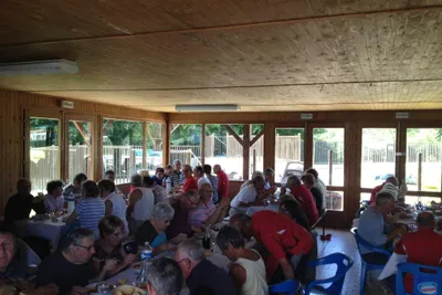 Camping Seasonova les Marguerites  Camping Les Marguerites - Speisesaal auf dem Campingplatz