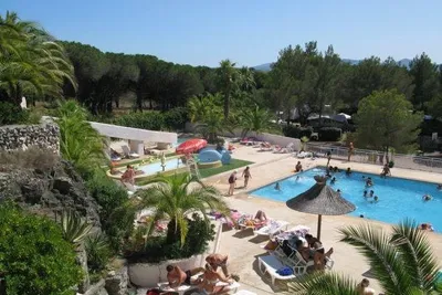 Camping Les Pins Parasols