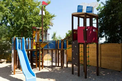 Camping Les Sables Blancs  -  Spielplatz vom Campingplatz im Grünen