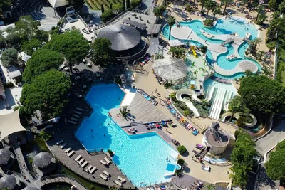 Yelloh! Village Les Tournels  Camping Les Tournels - Luftaufnahme des Wasserparks
