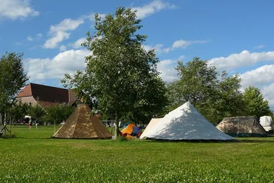 Camping Lindenhof  -  Zeltstellplätze im Grünen auf dem Campingplatz