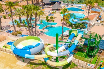Capfun Camping Lou Village - Luftaufnahme des Wasserparks