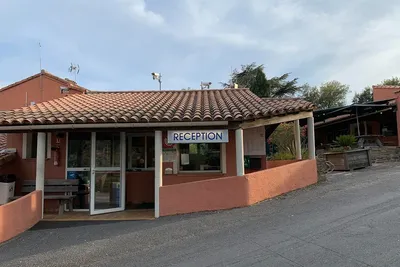 Camping Manjastre - Rezeption auf dem Campingplatz