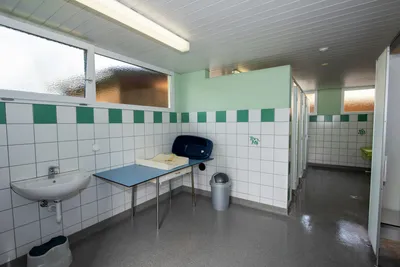 Camping Manser - Sanitärbereich mit Babybadewanne