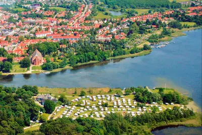 Maribo Sø Camping - Campingplatz aus der Vogelperspektive