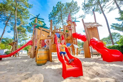 Domaine Marina Landes - Vagues Océanes  - Kinderspielplatz auf dem Campingplatz