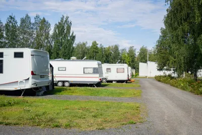 Camping Nallikari - Wohnmobil- und  Wohnwagenstellplätze
