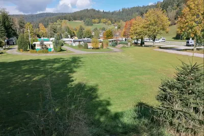 Natur-Camp Tannenfels - Wohnmobil- und  Wohnwagenstellplätze im Grünen