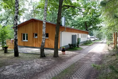 Naturcampingplatz am Olbasee - Gebäude auf dem Campingplatz