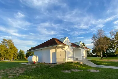 Naturresort Weserinsel - Sanitärgebäude auf dem Campingplatz