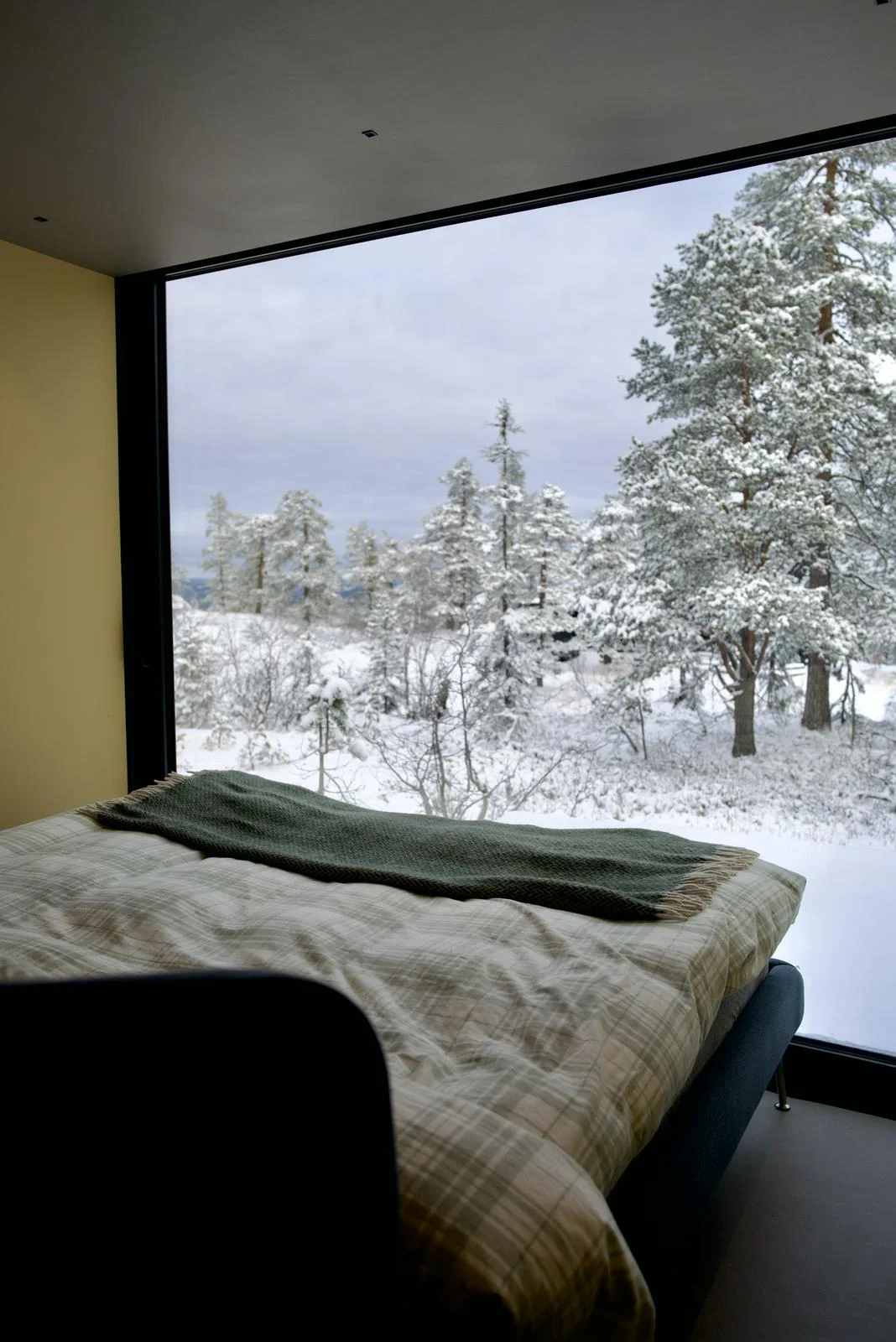 Nipeto, compact cabin in