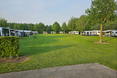 Camping Oda Hoeve - Standplätze auf der Wiese auf dem Campingplatz