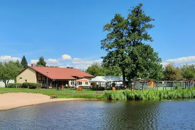 Oderbruch Camp Zechin  - Blick auf den See und das Ufer vor dem Campingplatz
