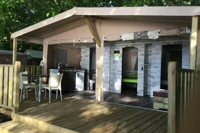 Camping Parco del Lago -  Mobilheim vom Campingplatz im Grünen