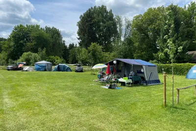 Park-Camping Iller - Stell- und Zeltplätze auf der Wiese