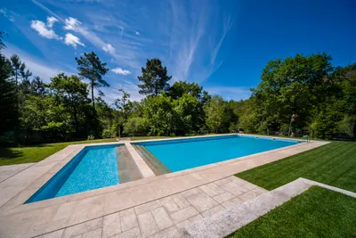Parque de Campismo de Cerdeira  -  Poolbereich auf dem Campingplatz