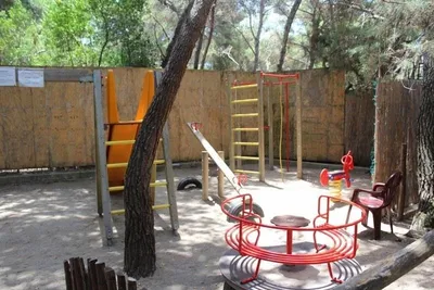 Camping Pineta  -  Spielplatz vom Campingplatz
