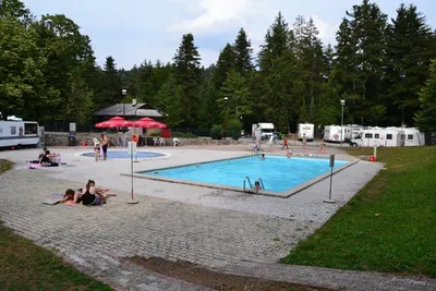 Camping Pivka Jama - Pool auf dem Campingplatz