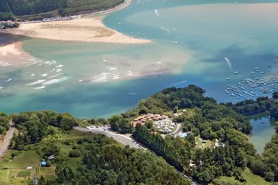 Camping Portuondo  - Luftaufnahme des Campingplatzes