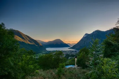 Camping Ranocchio - Luftaufnahme auf den Lago di Piano und die umgebenden Berge