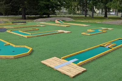 Rörholmsbadet Camping  - Minigolfanlage auf dem Campingplatz