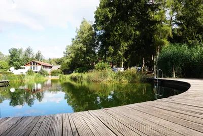 Camping Rote Schleuse - Badeteich - Steg.jpg