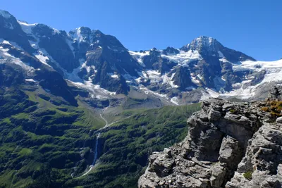 Camping Rütti  - Blick vom Campingplatz auf die Berge