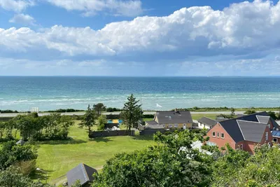 Sælvigbugtens Camping  - Luftaufnahme des Campingplatzes am Meer