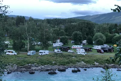 Sjoa Camping - Wohnmobil- und  Wohnwagenstellplätze auf dem Campingplatz