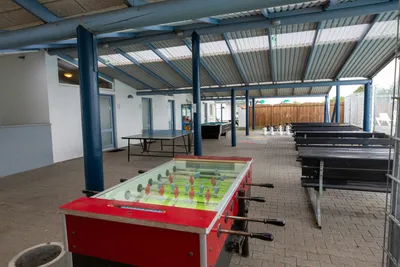 Øster Hurup Camping - Tischkicker - Tischtennisplatte - Billard