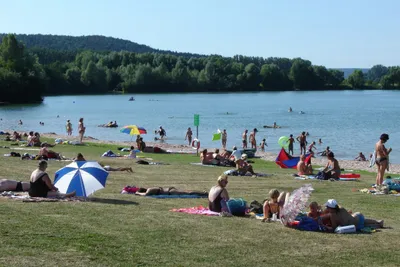 Campingplatz Strandbad Breitungen - Badestrand für Gäste auf dem Gelände vom Campingplatz