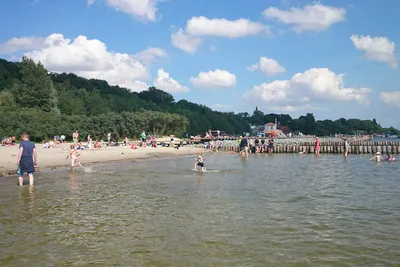 Sund-Camp Altefähr  -  Camper am Strand vom Campingplatz auf Rügen