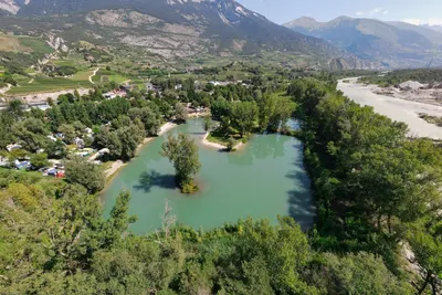 Camping Swiss-Plage - Luftaufnahme Camping mit eigenem See