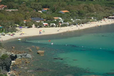 Camping Tallinucci - Luftaufnahme vom Strand und dem Campingplatz