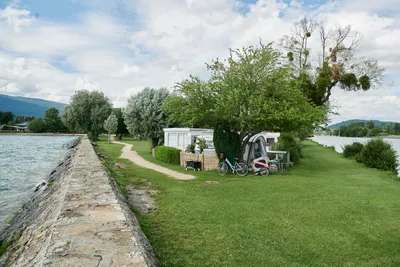 Tcs Camping La Tène Lac De Neuchâtel