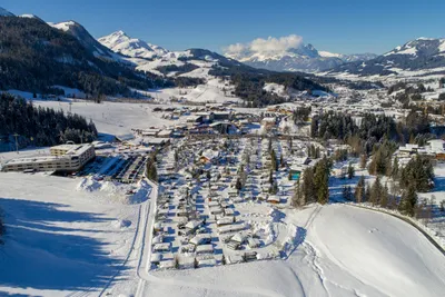 Tirol-Camp - Übersicht auf das gesamte Campingplatz Gelände -- 