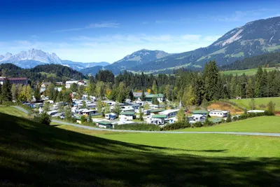 Tirol-Camp - Übersicht auf das gesamte Campingplatz Gelände 