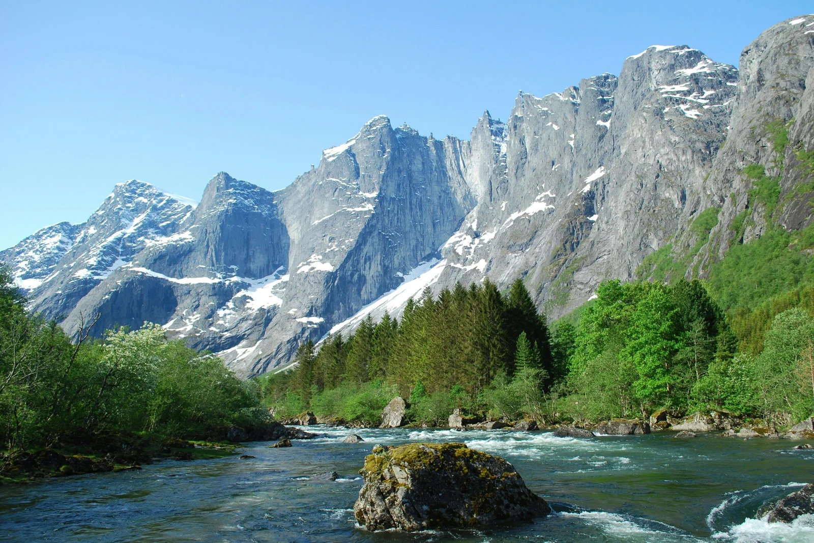 Trollveggen Camping