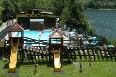 Camping Venus  -  Spielplatz und  Poolbereich auf dem Campingplatz