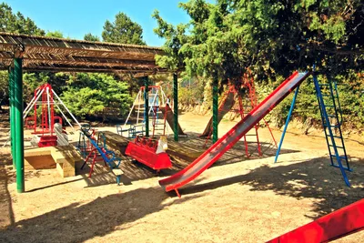 Villaggio Camping Spiaggia del Riso  - teilweise überdachter Spielplatz vom Campingplatz