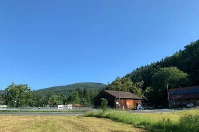 Camping Waldberg - Blick vom Zeltcamp aus auf den Campingplatz