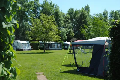 Camping warnstee - Wohnmobil un Wohnwagen Stellplaetze auf der Wiese