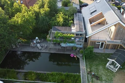 Camping Welgelegen - Luftaufnahme des Campingplatzes mit Pool