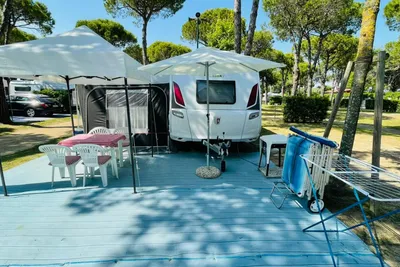 WMC Buschmann Camping @ Union Lido - Stellplatz mit Terrasse auf dem Campingplatz